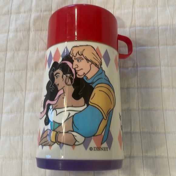 Disney the hunchback of Notre Dame thermos & cup by Aladdin vintage - Picture 1 of 8